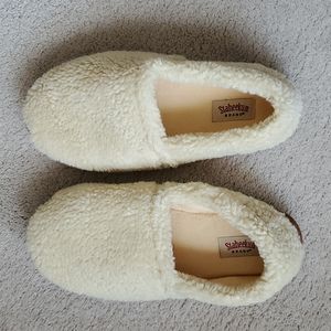 Women's new Staheekum slippers, Size 10, cream color